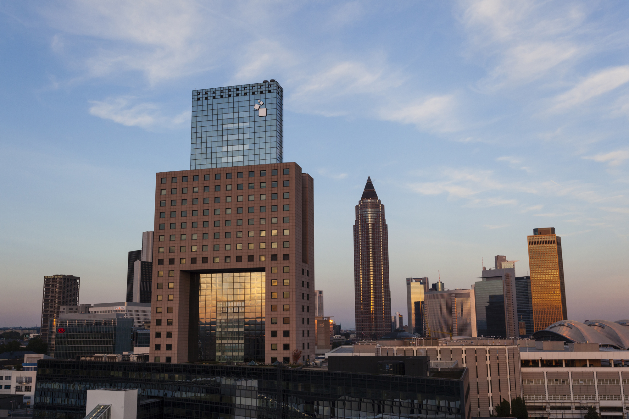 Frankfurt am Main Skyline mit dem Messeturm